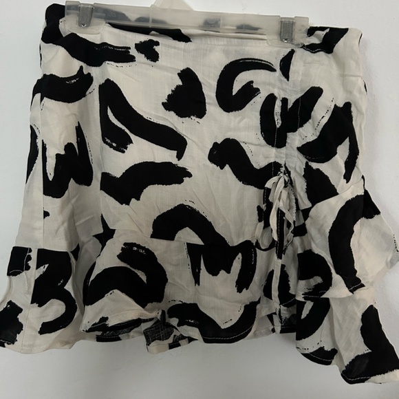 BW Set - Picture 2 of 2